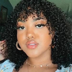 Meet your Posher, Erika